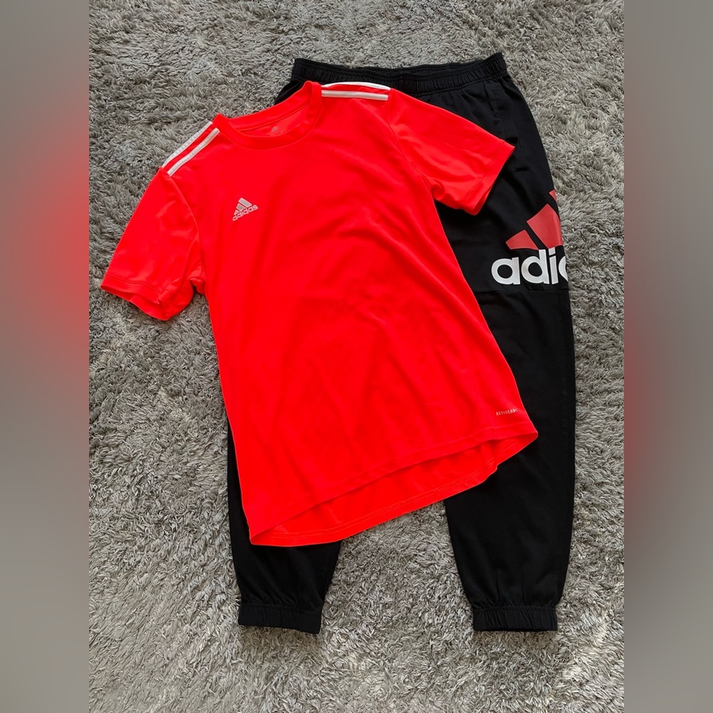 Adidas 2Piece Set Jogger & tee